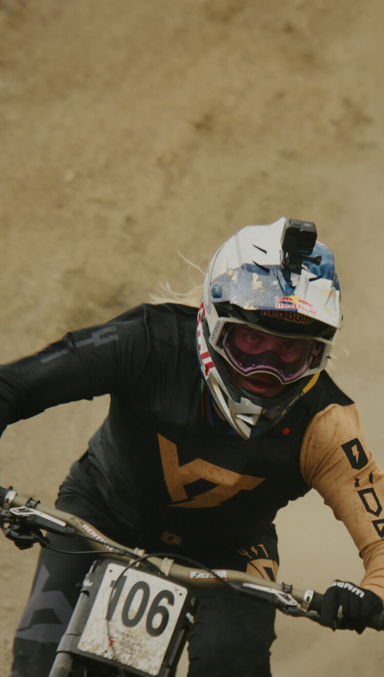 Vali Höll mit GoPro