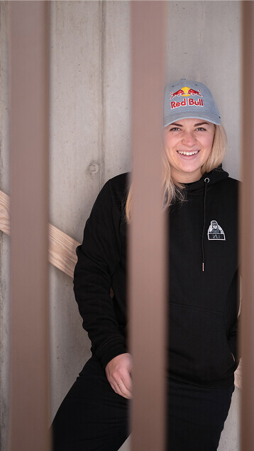 Vali Höll Merchandise Hoodie