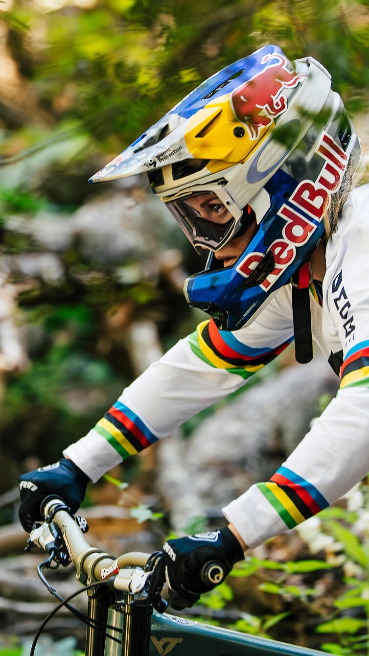 Vali Höll MTB Downhill